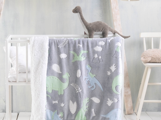 Dinoland γκρι κουβερτοπάπλωμα κούνιας flannel fleece που φωσφορίζει στο σκοτάδι 110x140 εκ