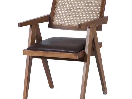 Suva Rattan ξύλινη καρέκλα σε φυσική απόχρωση με πλάτη από ρατάν και κάθισμα από δερματίνη σε καφέ χρώμα 55x63x86 εκ