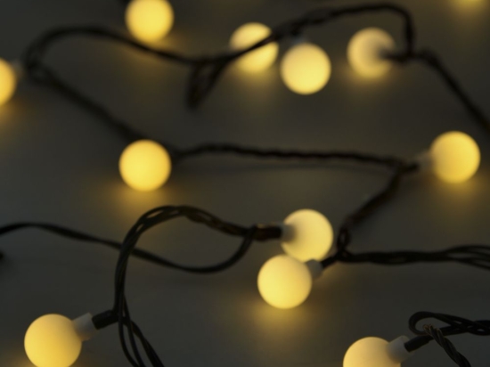 40 Led μπάλες IP44 με επεκτεινόμενο πράσινο καλώδιο και soft white φως 4μ