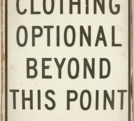 Ρετρό πίνακας χειροποίητος clothing is optional