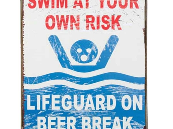 Lifeguard on beer break vintage ξύλινο πινακάκι 20x30 εκ