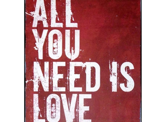 Πίνακας χειροποίητος κόκκινος all you need is love 20x25 εκ