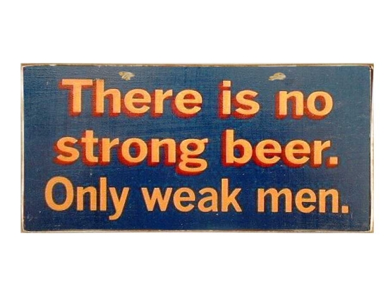 Vintage ξύλινος χειροποίητος πίνακας there is no strong beer 26x13 εκ