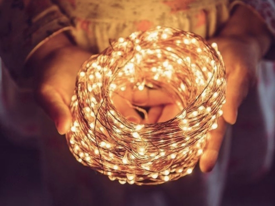 50 Led λαμπάκια μπαταρίας αδιάβροχα με καλώδιο χαλκού και λευκό θερμό φως 5μ