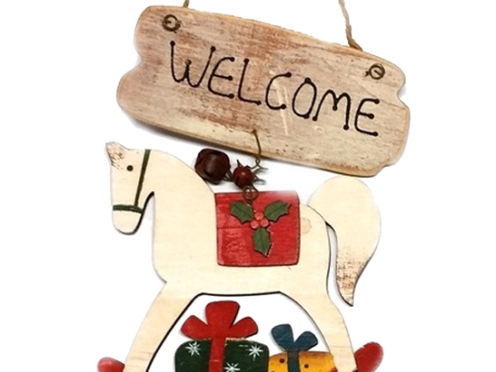 SP Χριστουγεννιάτικο στολίδι ξύλινο Welcome αλογάκι 17 εκ