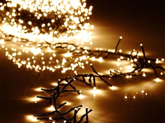 400 Led λαμπάκια cluster IP44 με επεκτεινόμενο πράσινο καλώδιο και soft white φως 8μ