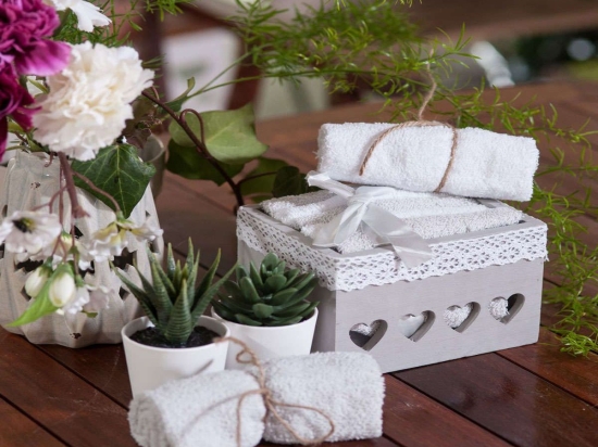 Λαβέτες Σετ 5τμχ Box1002 White-Grey Σε Ξύλινο Κουτί Teoran Σετ Πετσέτες 30x30cm 100% Βαμβάκι