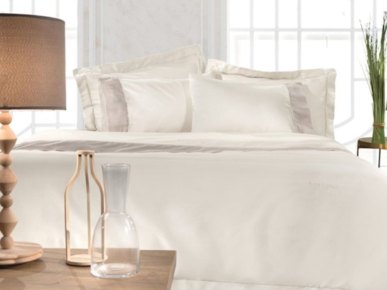 Παπλωματοθήκη Silky Ivory Σετ 3Τεμ. Guy Laroche Υπέρδιπλo 245x255cm 100% Βαμβακοσατέν