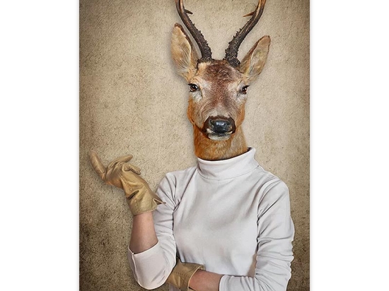ΠΙΝΑΚΑΣ ΣΕ ΚΑΜΒΑ "WOMAN WITH DEER HEAD" MEGAPAP ΨΗΦΙΑΚΗΣ ΕΚΤΥΠΩΣΗΣ 50X75X3ΕΚ.