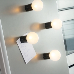 Μαγνήτης με μπάλα με θερμό LED, 4,5cm