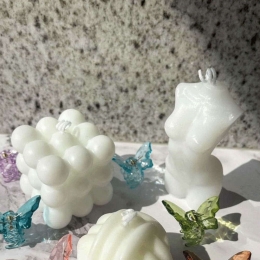 Κερί Female Body 4-copy 11x3/4cm White Milk&Honey Παραφίνη