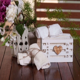 Λαβέτες Σετ 5τμχ Box 1001 White-Beige  Σε Ξύλινο Κουτί Teoran Σετ Πετσέτες 30x30cm 100% Βαμβάκι